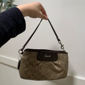 Small Vintage Coach tan /brown hand bag